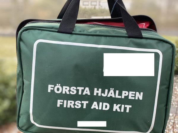 Första hjälpenväska komplett